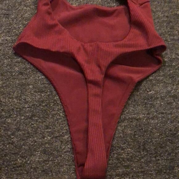 For Love & Lemons Brand Women's XS Maroon Rib Keyhole Thong One Piece Swimsuit - Picture 6 of 6